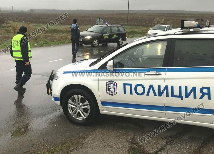 Задържаха трима пияни водачи и един с табели от друга кола