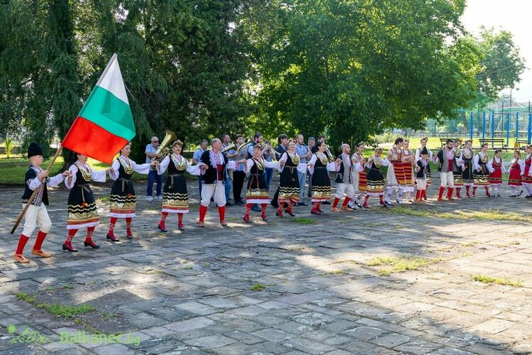 Ансамбъл „Китна Тракия“ с първо място и специална награда от национален фестивал 