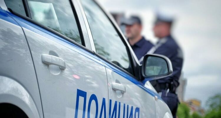 Пияни мъж и жена нападнали полицаи в Мадан след сигнал за сбиване