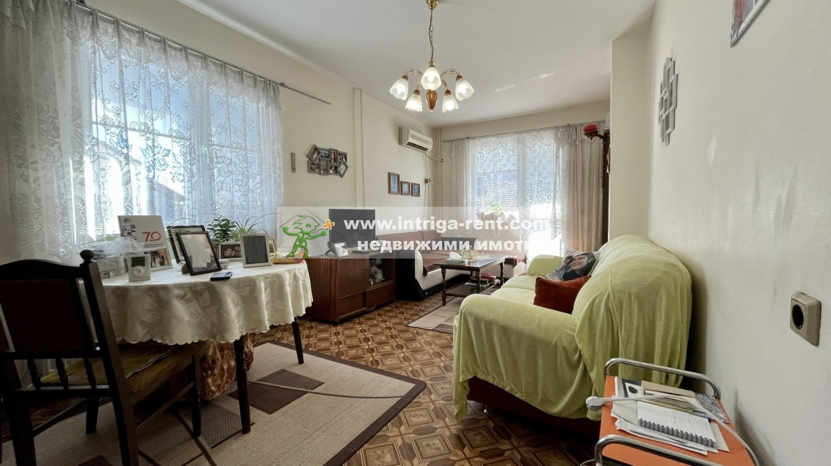 №4062 Двустаен апартамент с гараж за продажба в квартал Училищни, Хасково!