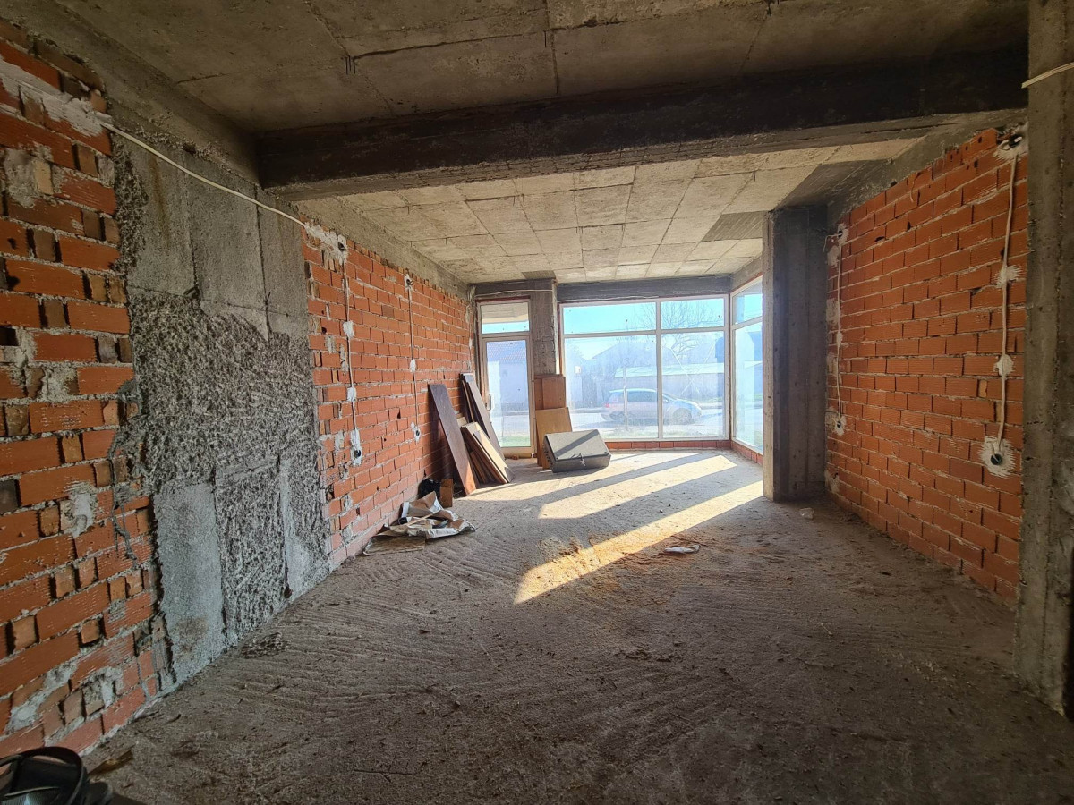 Триетажна къща в кв. Болярово, гр. Хасково