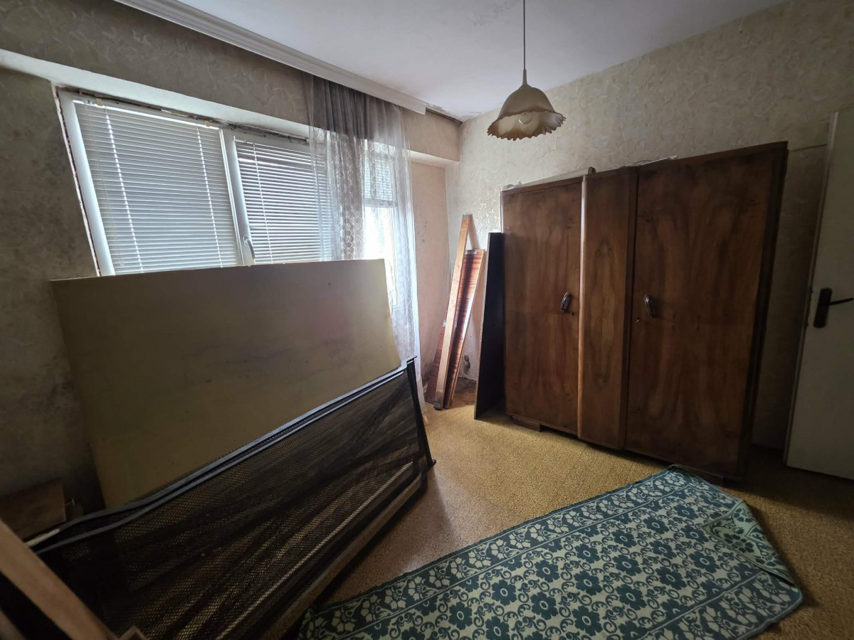 Тристаен апартамент в широк център,гр.Хасково