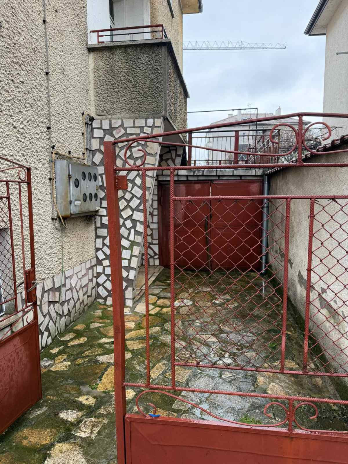 Триетажна къща в Центъра на гр.Свиленград,обл.Хасково
