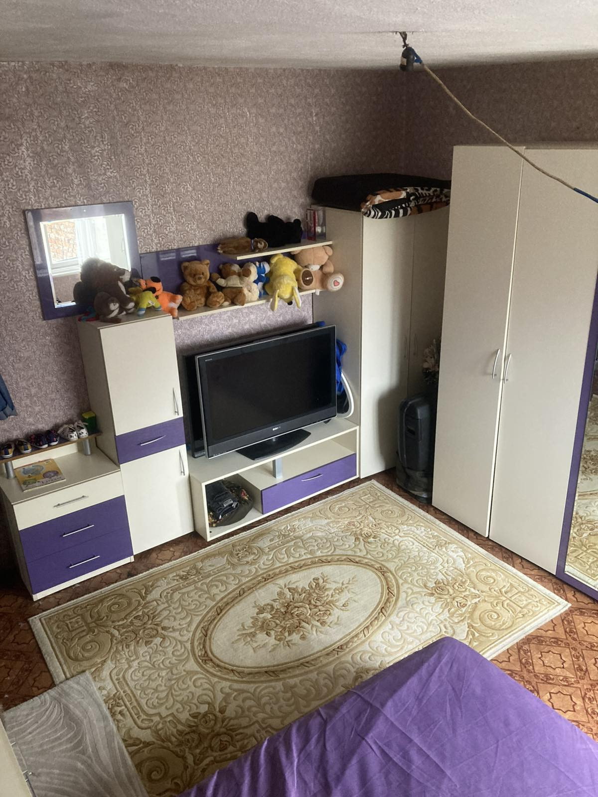Двуетажна къща с дворно място в с.Иваново,обл.Хасково