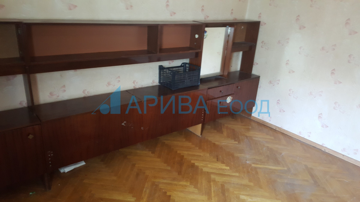 Тристаен апартамент в Бадема Хасково