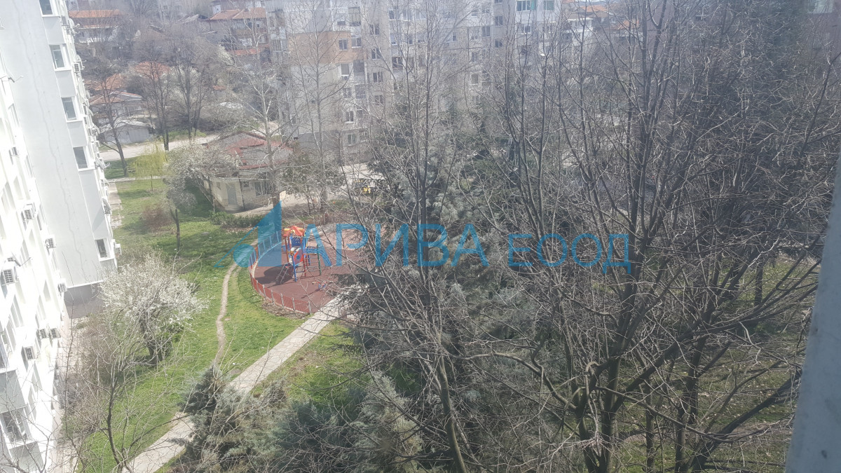Тристаен апартамент в Бадема Хасково